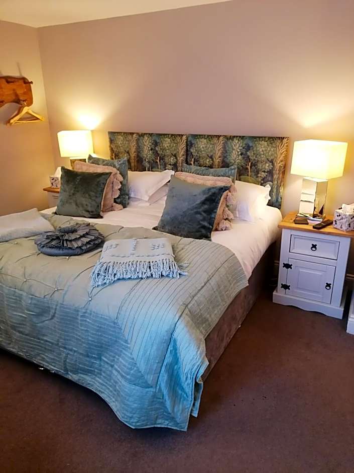 Kings Head - Riverside, Ravenstonedale