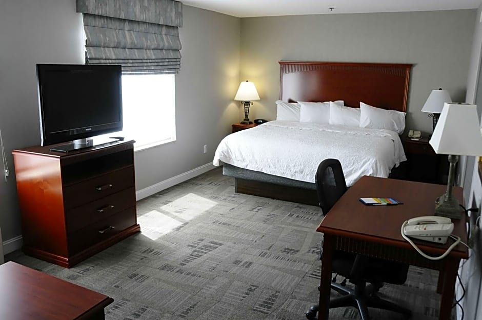 Hampton Inn By Hilton & Suites Redding