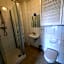 FEWO1-1 Zim Apart-4 Bett-Küche-Dusche WC-Parkplatz