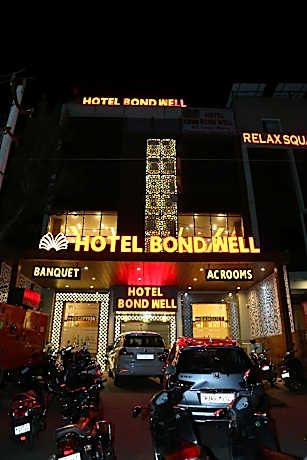 Hotel Bond Well