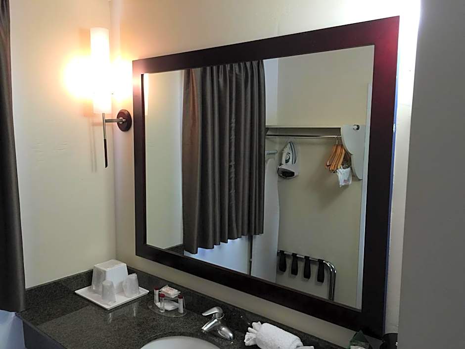 Ramada by Wyndham San Diego Poway Miramar