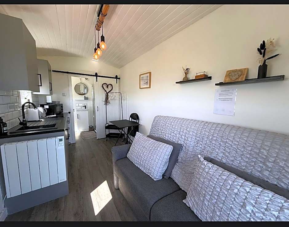 Hot Tub Haven Farr North 2 On The NC500 With Stunning Sea Views!