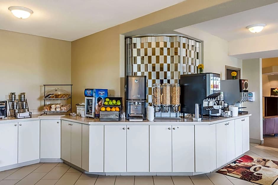 Super 8 by Wyndham Windsor NS