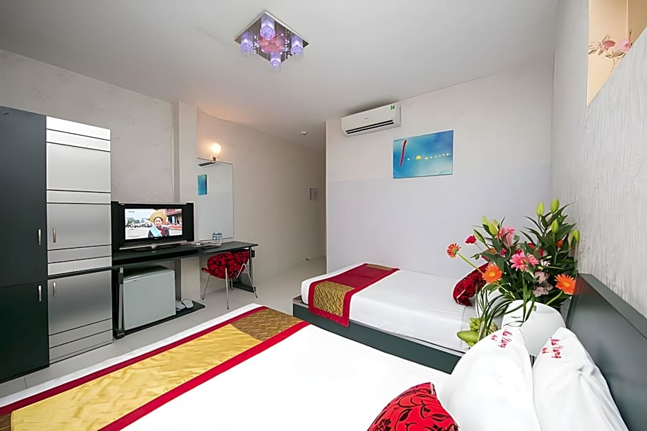 Saigon Charm Hotel