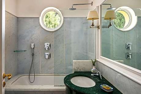 Garden View Junior Suite