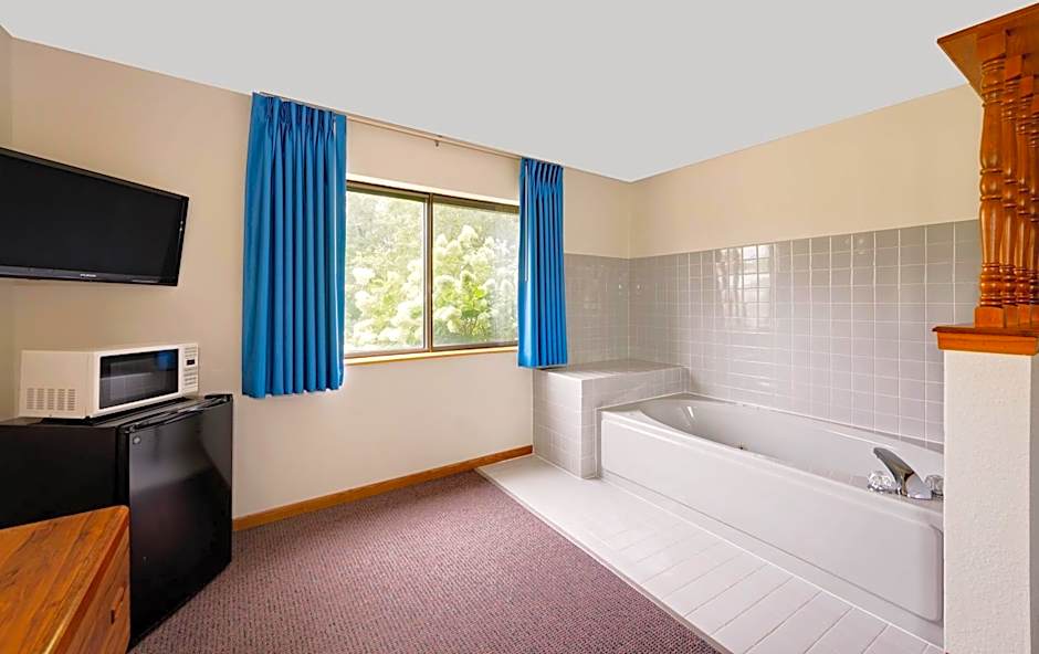 Super 8 by Wyndham Centerville