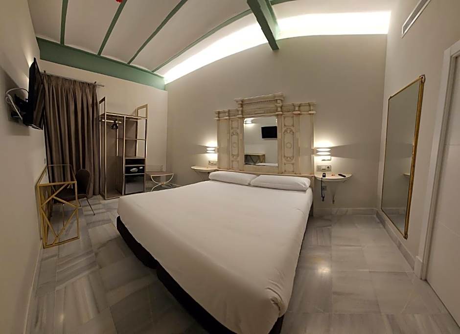 Photo 1 of 11 of 1 Double Bed or 2 Beds
