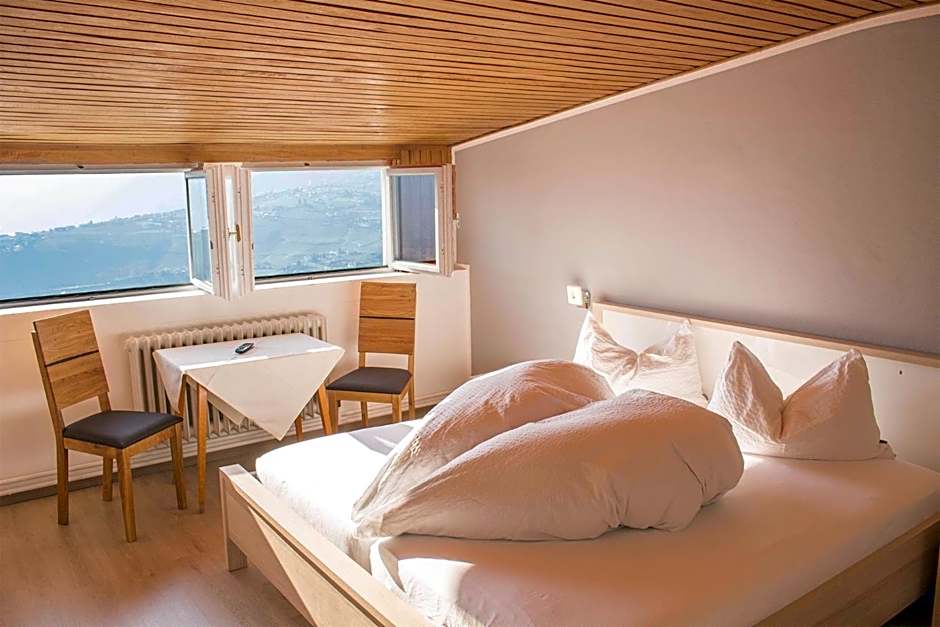 Schenna Garni Eden Bed & Breakfast