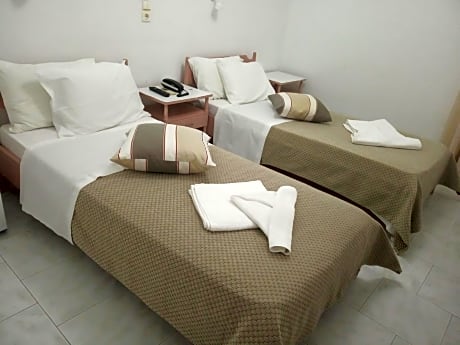 Twin Room - 1st Floor