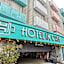 Guri Hotel in Cafe