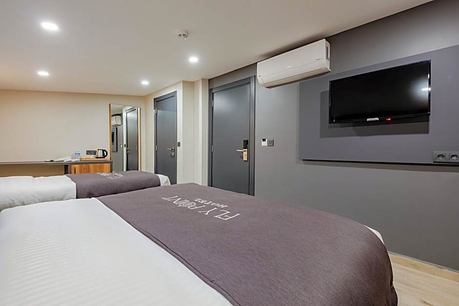 FLY POINT AIRPORT HOTEL