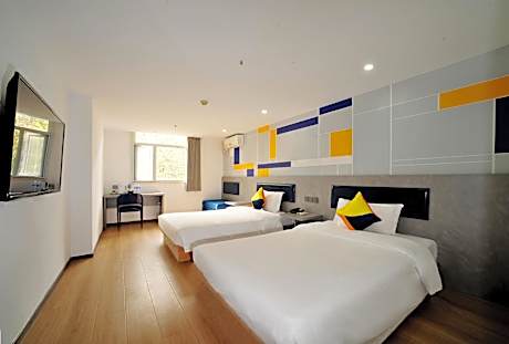 Twin Bed Standard Room