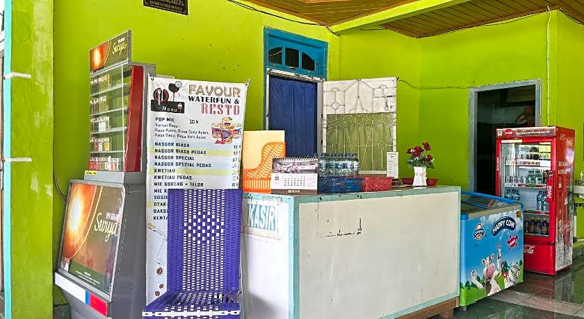 RedDoorz @ Villa Waterfun Favour Pagar Alam