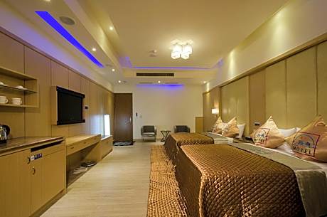 Classic Quadruple Room