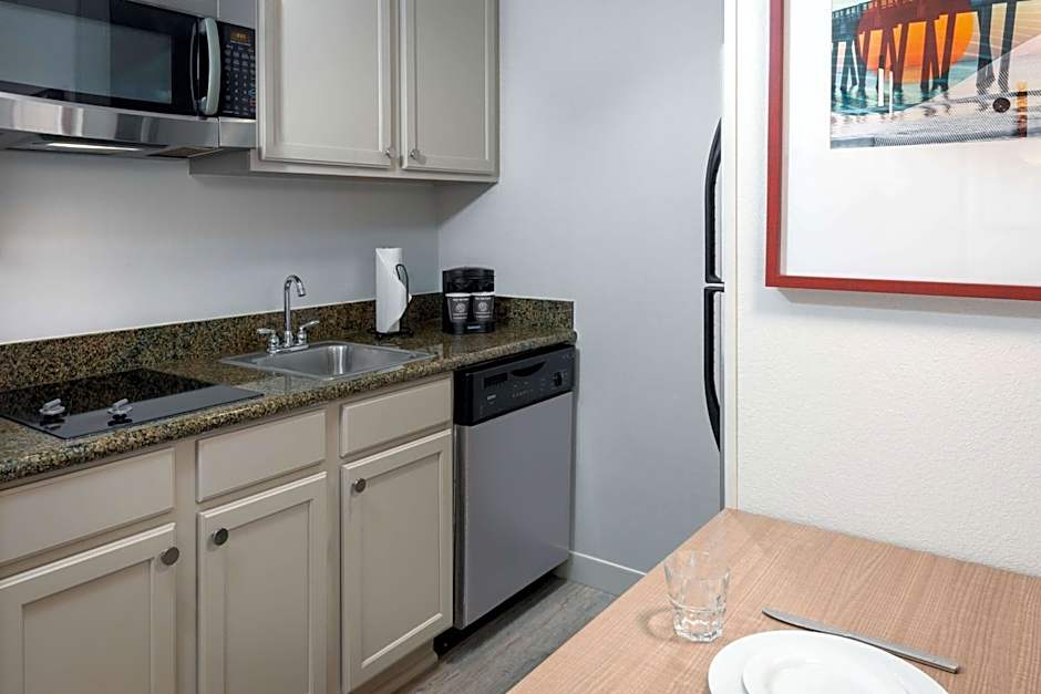 Homewood Suites by Hilton Tampa Airport-Westshore