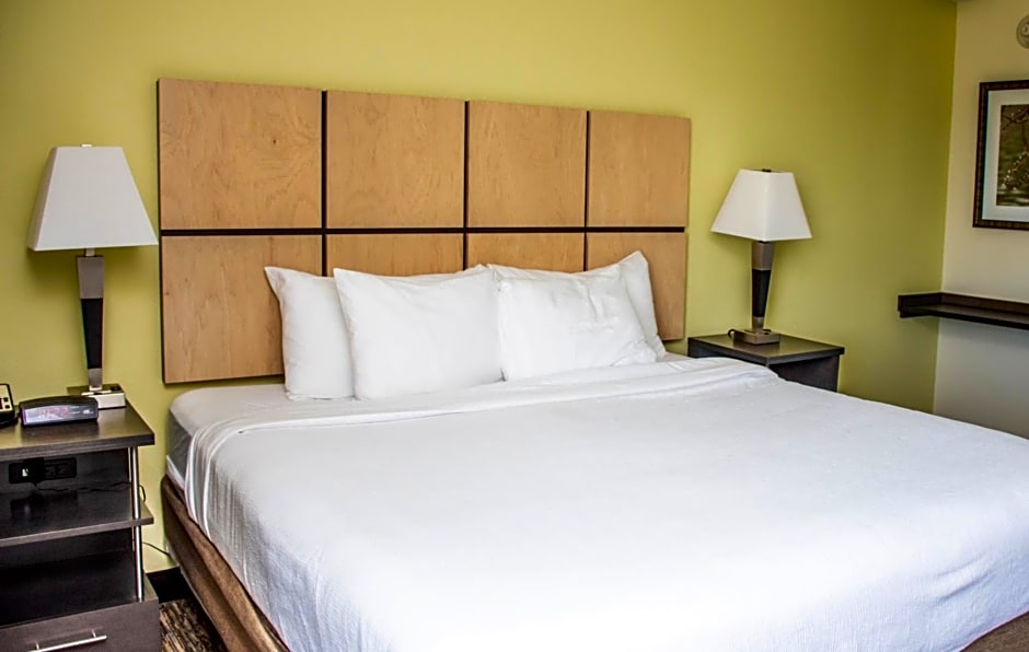 Candlewood Suites Overland Park By IHG