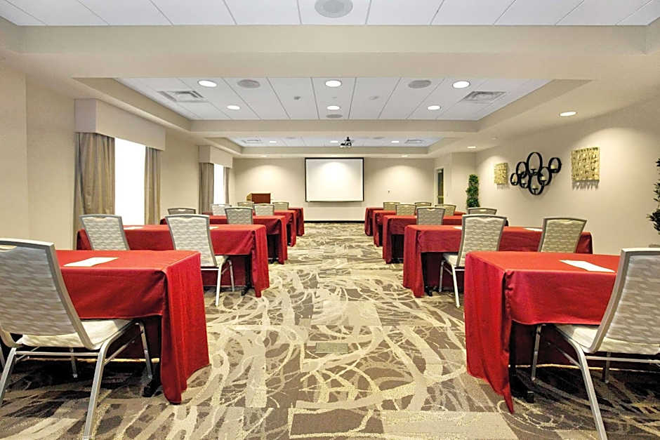 Hampton Inn By Hilton & Suites Pittsburgh/Harmarville