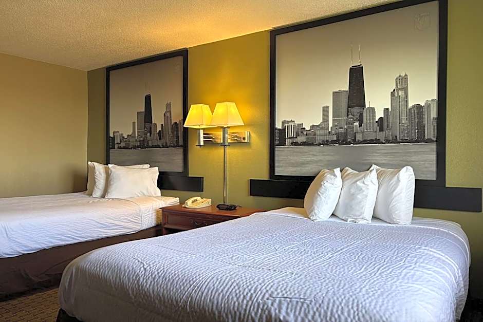 Super 8 by Wyndham Pontiac