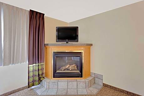1 King Bed Superior Studio Suite Non-Smoking