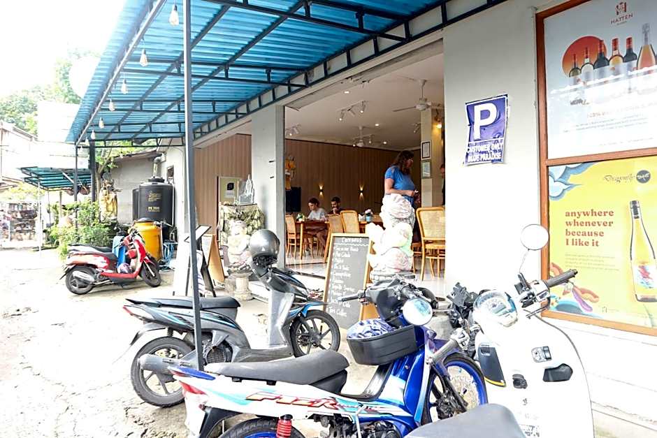 Blue Paradise Guest House