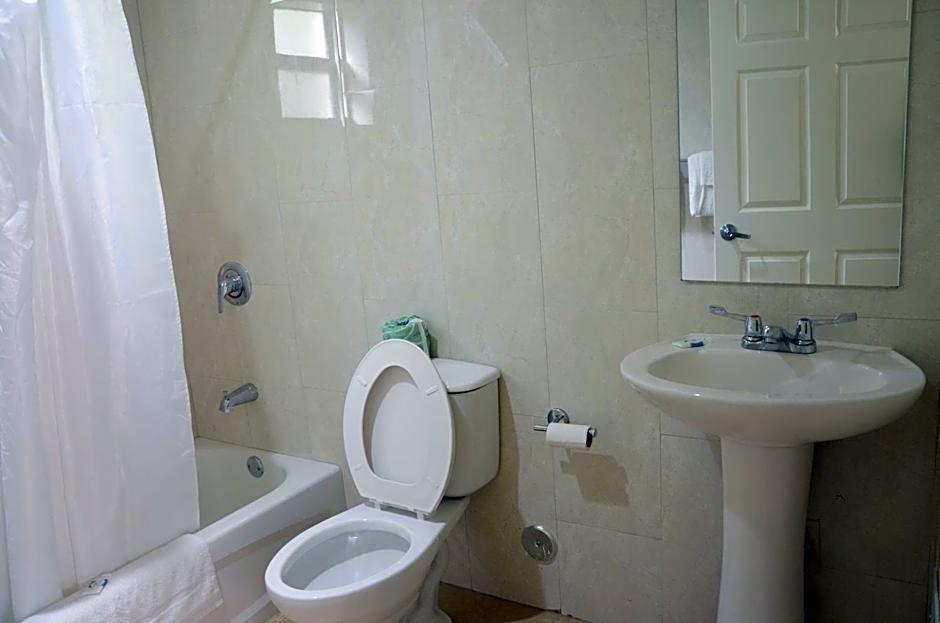 Carl's El Padre Motel