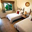 El Encanto Inn