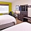 Holiday Inn Express and Suites - Mall of America - MSP Airport By IHG