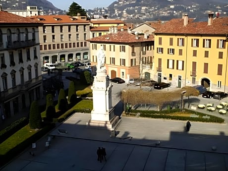 5th Floor Attic Room with 1 Single Bed, No Smoking