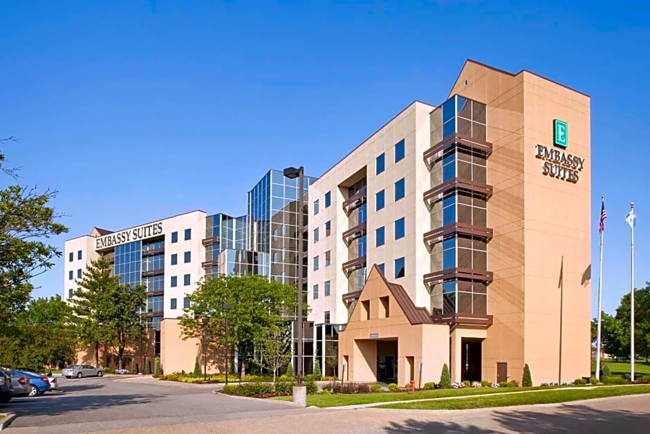Embassy Suites By Hilton Hotel St. Louis-Airport