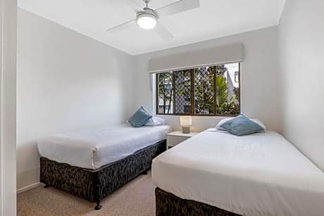 Superior 3 Bedroom Apartment