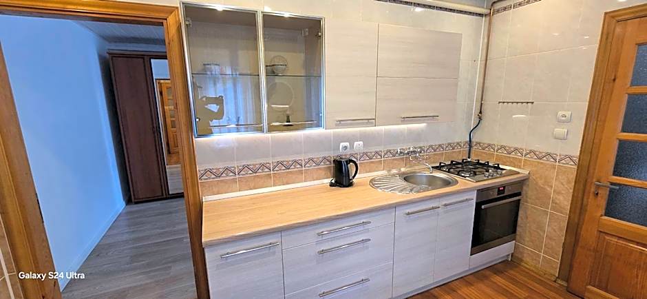 Apartamentai šalia baseino