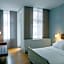 Three Crowns Hotel