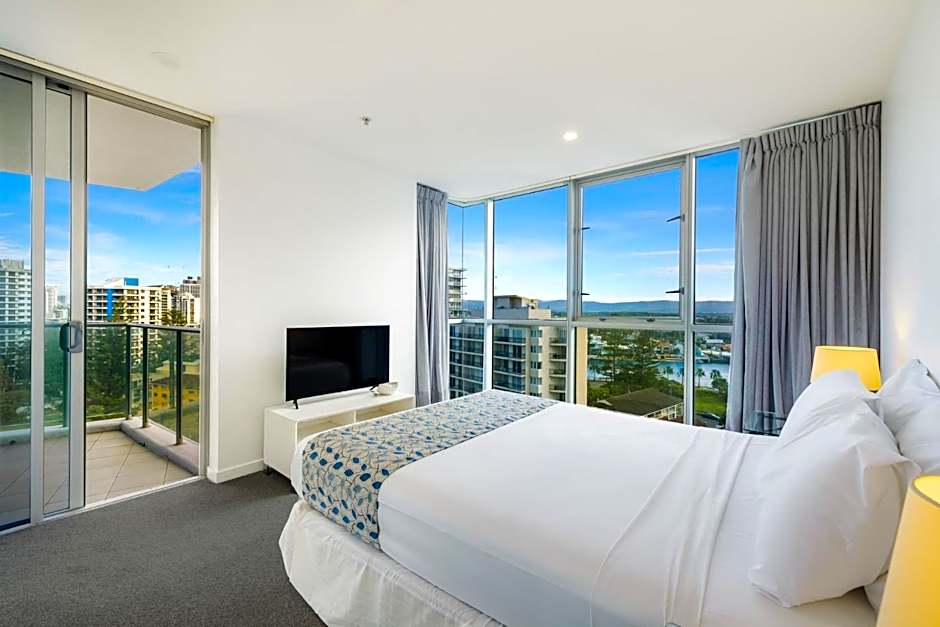 Artique Surfers Paradise - Official