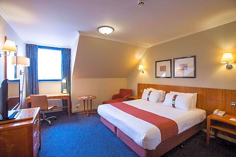 Holiday Inn Luton South - M1 Junction 9