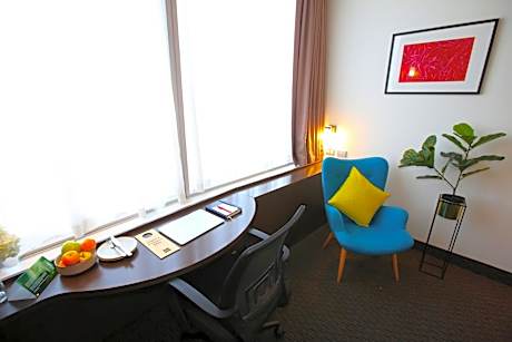 Standard Queen Room - Accessible