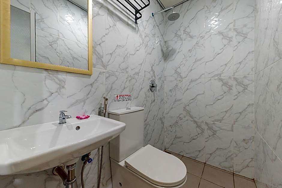 RedDoorz Plus near RSUD Gunung Jati Cirebon