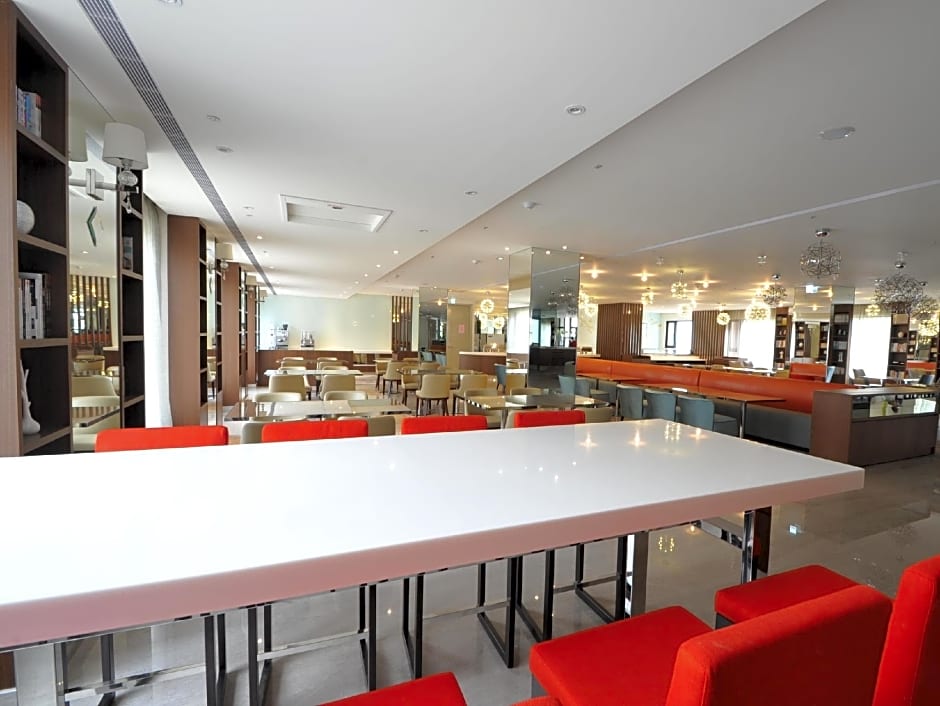 Kaohsiung International Plaza Hotel