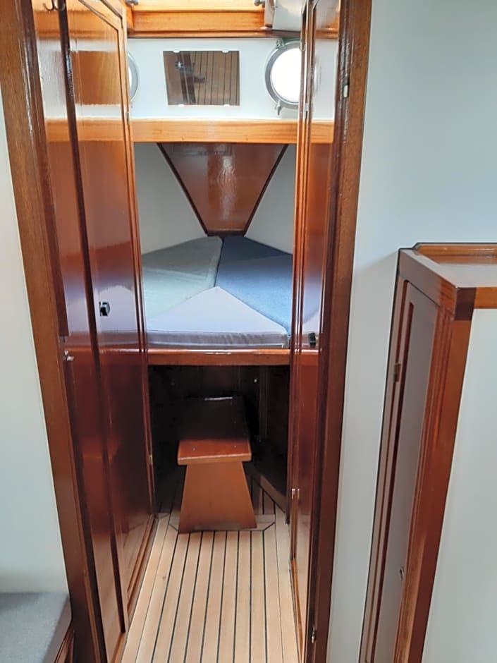 Privé B&B Motorsailer Rataplan