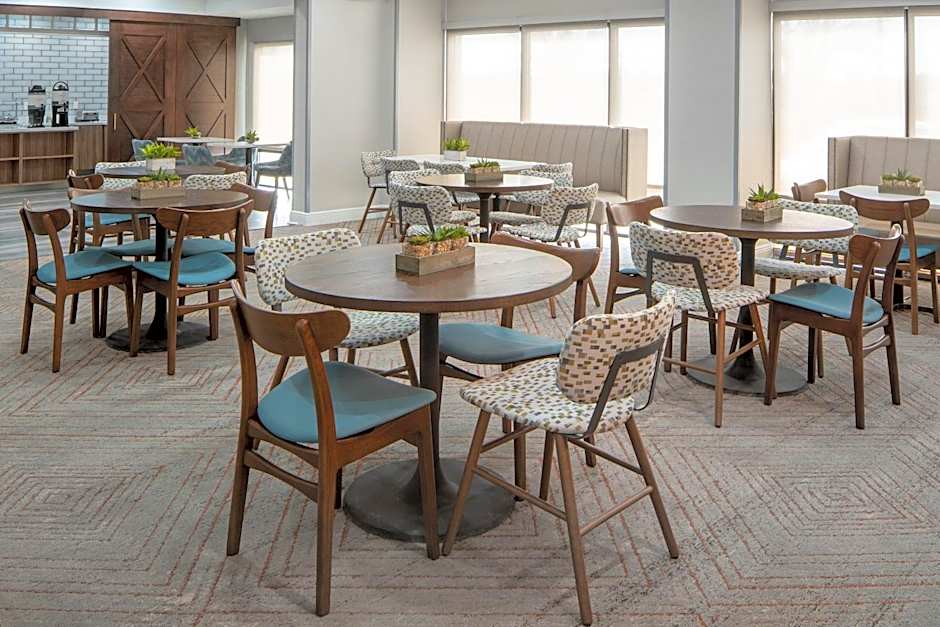 Four Points by Sheraton Alexandria