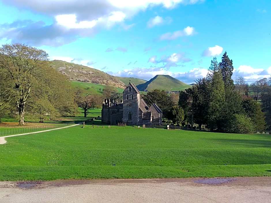 YHA Ilam Hall