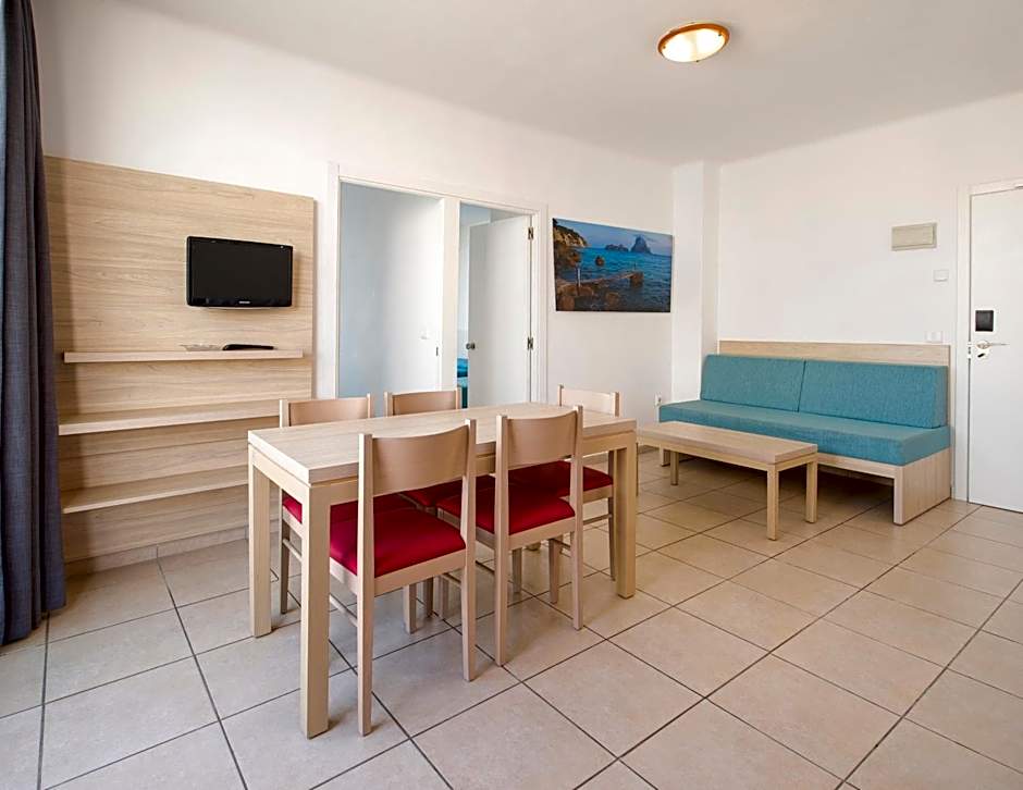 Photo 1 of 28 of Apartamentos Tramuntana