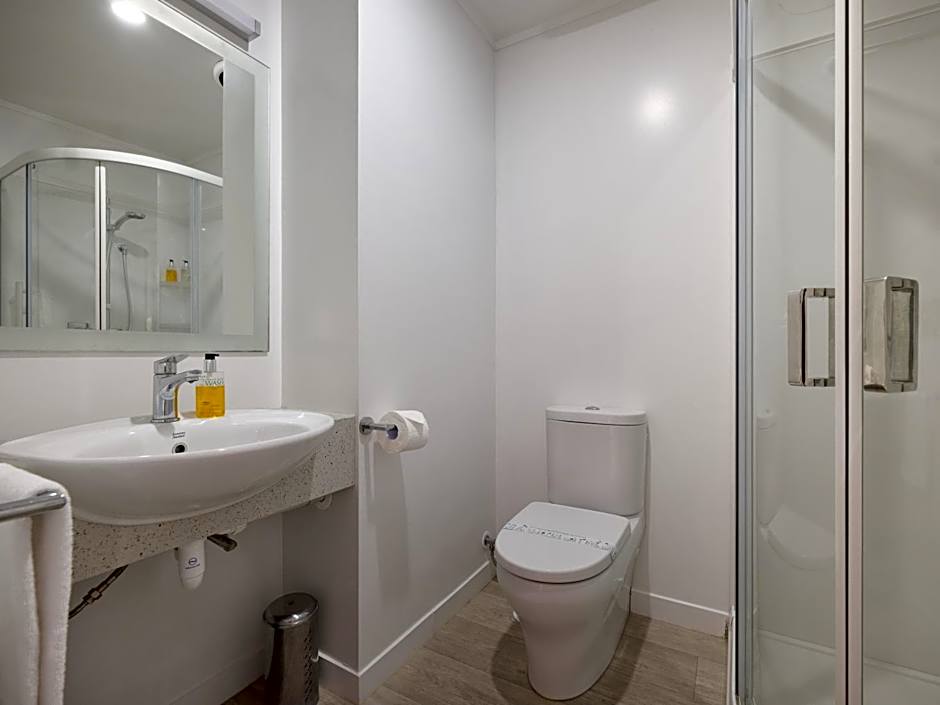 Suncourt Hotel & Conference Centre