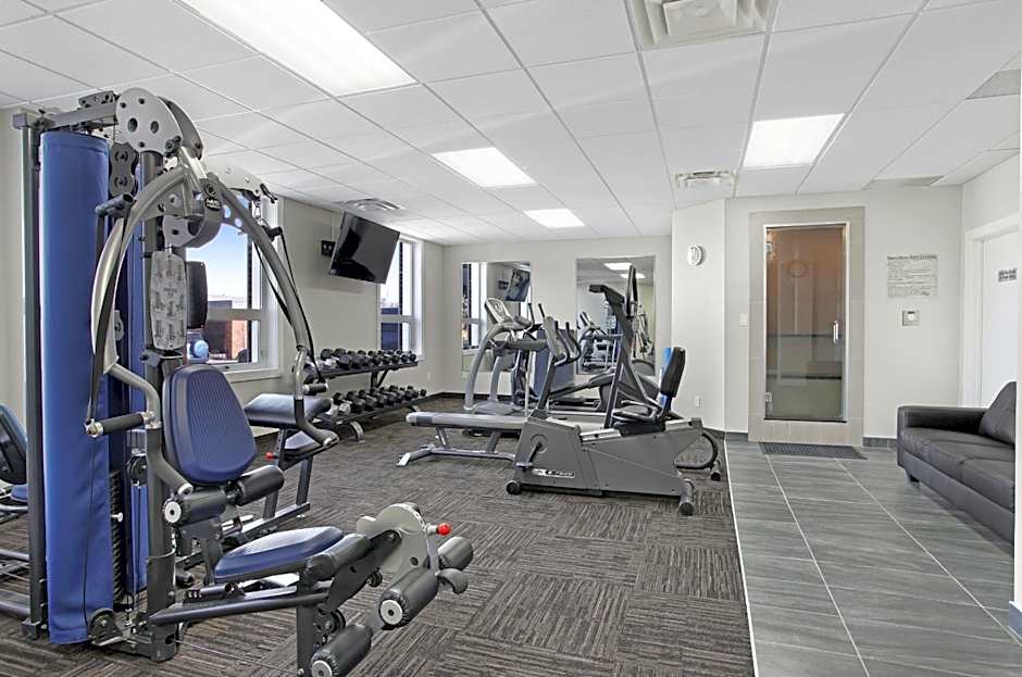 Guest House Inn & Suites