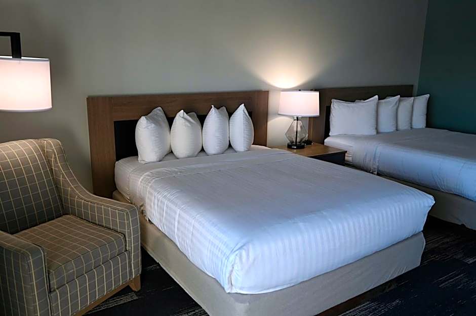 Edgewater Inn and Suites, Ascend Hotel Collection