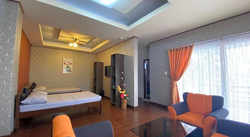 Minshuku KCS Hotel and Restaurant