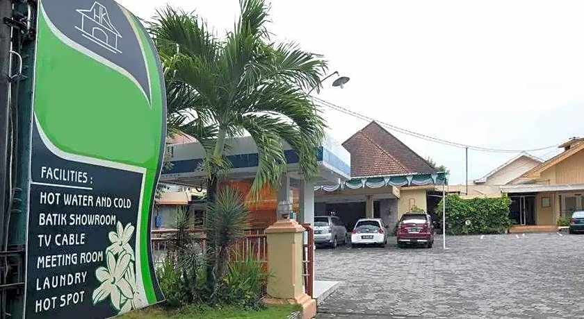 RedDoorz Plus @ Laweyan