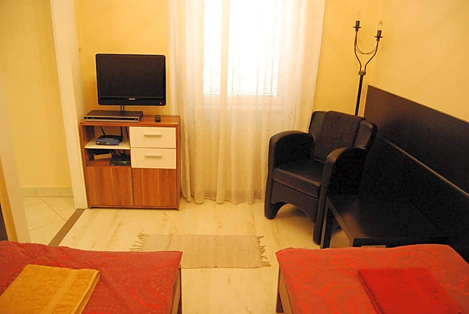 Boomerang Hostel