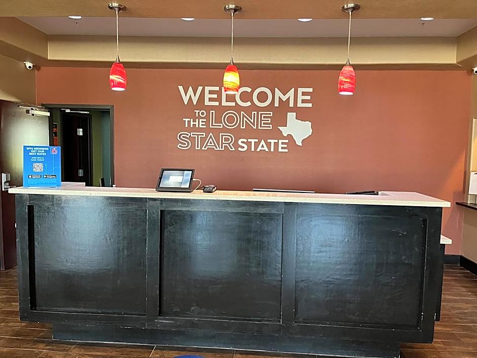 Quality Inn & Suites Pearsall
