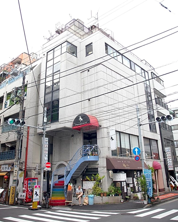 Base Inn Komagome Tokyo