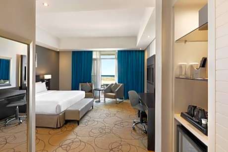 1 King Bed, Mobility Accessible Room, Walk-In Shower, Non-Smoking